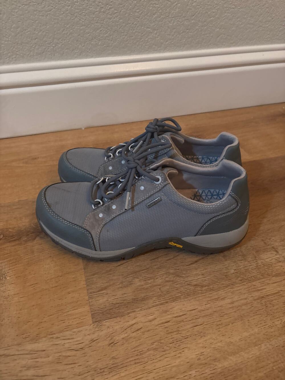 Dansko Paisley Waterproof Outdoor Sneakers Navy Nubuck Vibram Sole 39